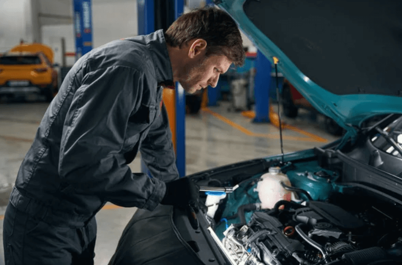 Dealership Oil Leak Repair Costs: What to Expect