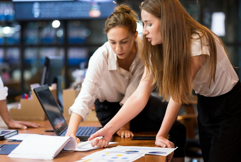 Customer Feedback: Definition, Importance, and Role in Business Growth & Innovation