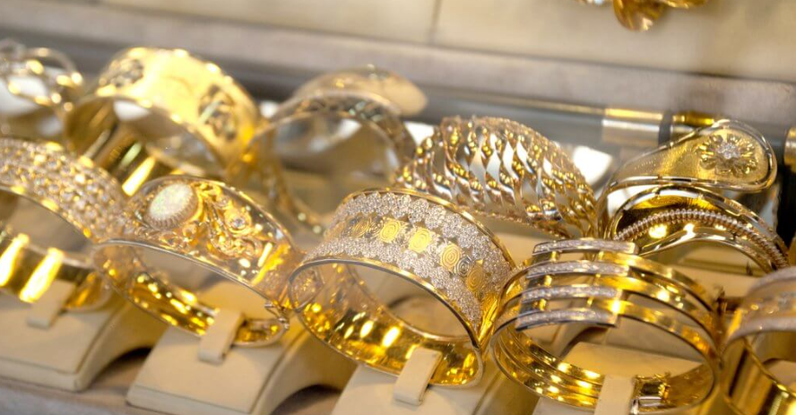 How to Buy a 24k Gold Bracelet Women’s in Brampton, ON