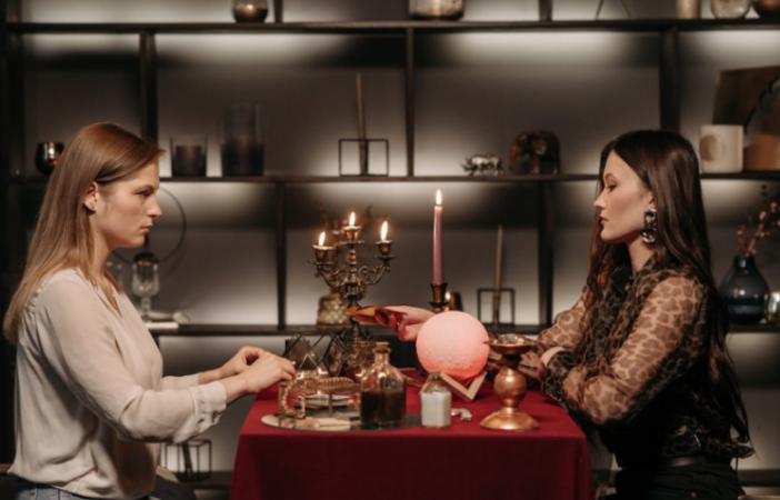 Discover Clarity Through Psychic Readings Online