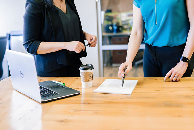 How HR Outsourcing Helps Businesses Reduce Risk and Improve Efficiency