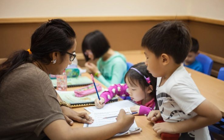Benefits of Enrolling Your Child in a Phonics Class in Singapore