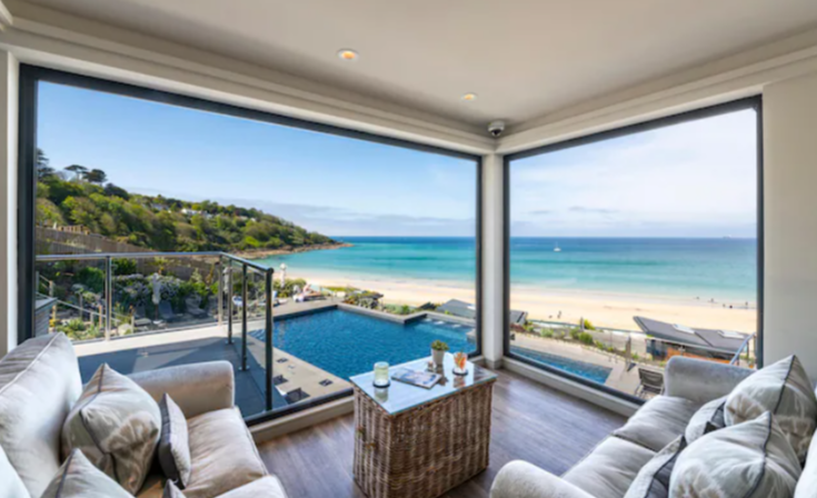 A Memorable Coastal Hotel Stay: Where History Meets Modern Comfort