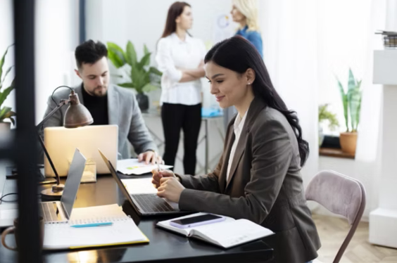 How HR Consultants Help Businesses Manage Workplace Changes
